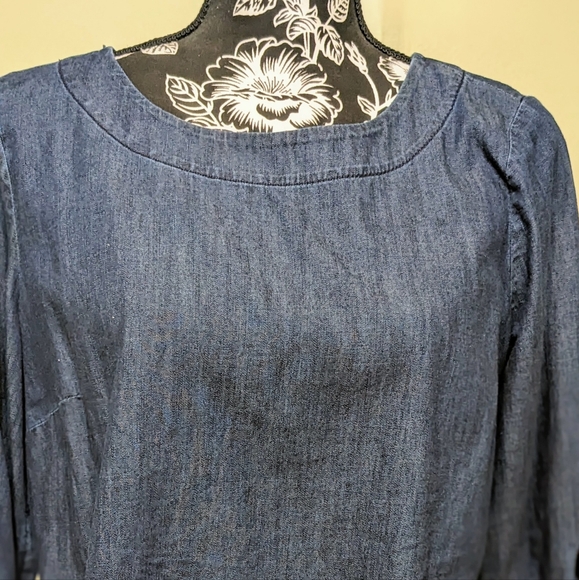 Talbots Petite Denim Top. Tie-Sleeve 3/4 length. Scoop neckline. Size MP - Picture 5 of 13